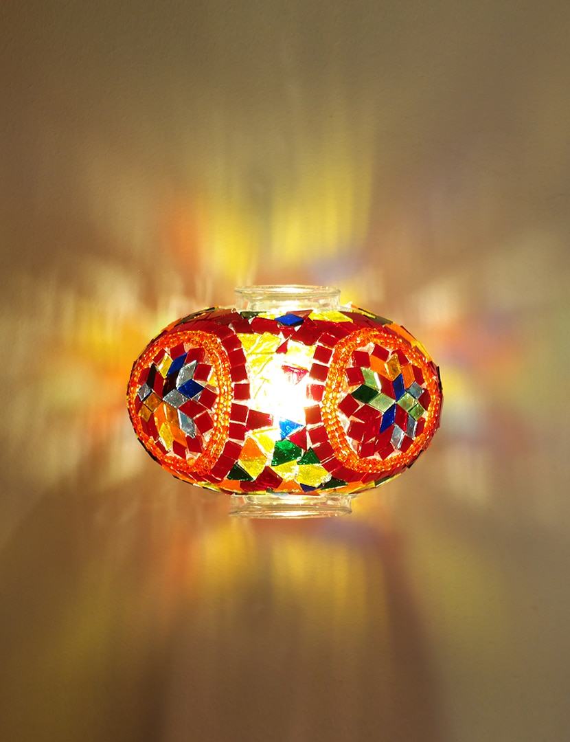 B150-SZP-szines-piros-mozaikuveg-lampabura-Torokorszagbol-d
