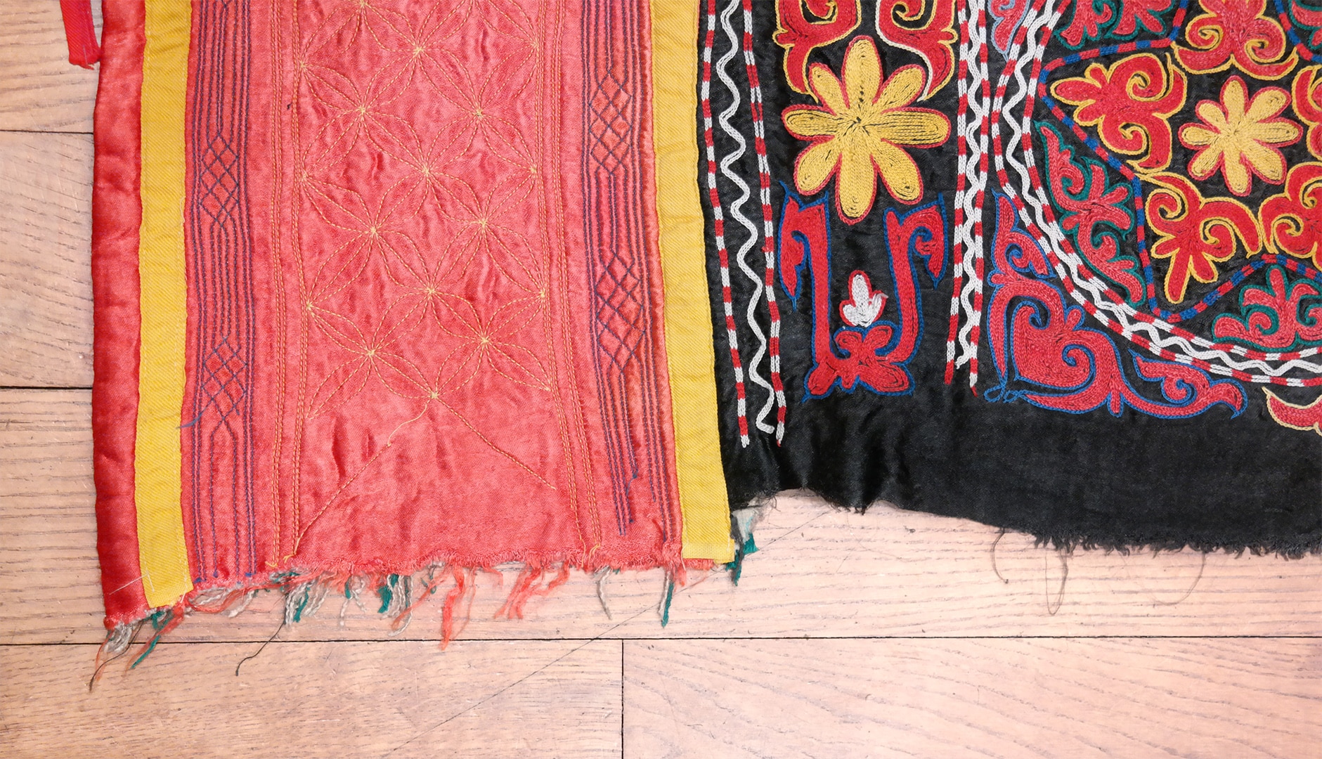 SAMSUNG CSC HDT-146001-kazak-tuszkiiz-b