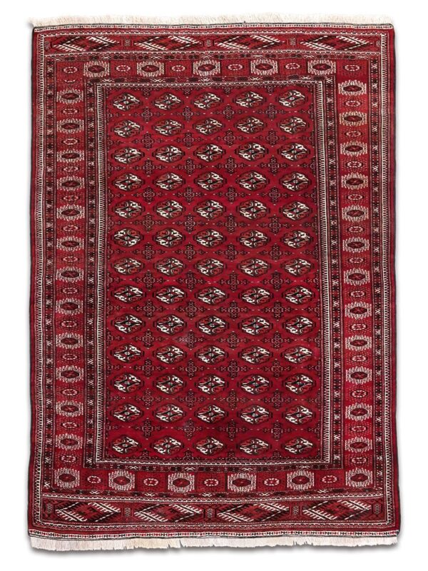 KR-1902-Tekke-kezi-csomozasu-gyapju-szonyeg-Turkmenisztanbol-a