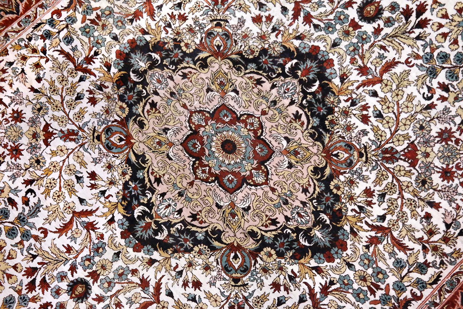 SAMSUNG CSC Kínai selyem szőnyeg 187 x 125 cm-KR1997-kulomlegesen-finoman-csomozott-kinai-selyem-szonyeg-d