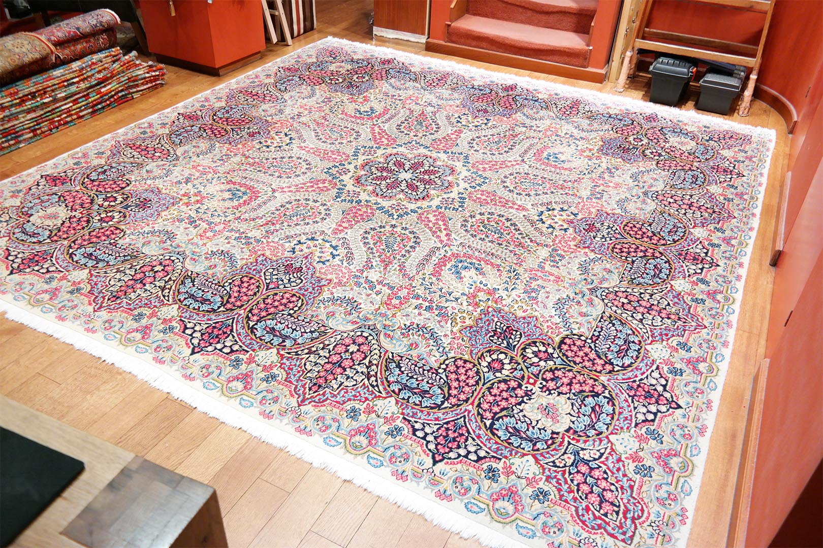 Kirman iráni szőnyeg 300 x 294 cm - KR2036-kirman-kezi-csomozasu-gyapju-szonyeg-iranbol-i