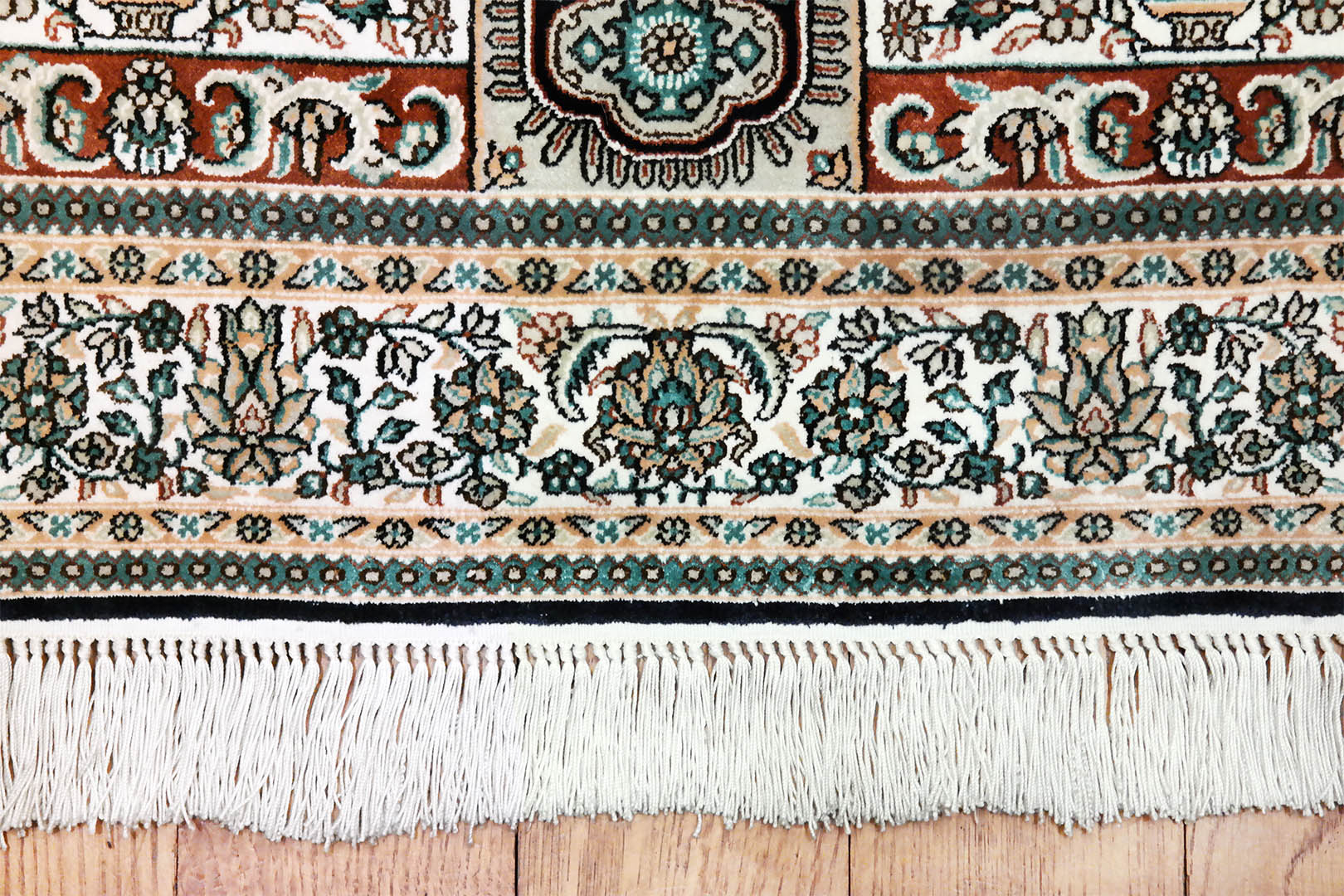 SAMSUNG CSC Kínai selyem szőnyeg 135 x 68 cm