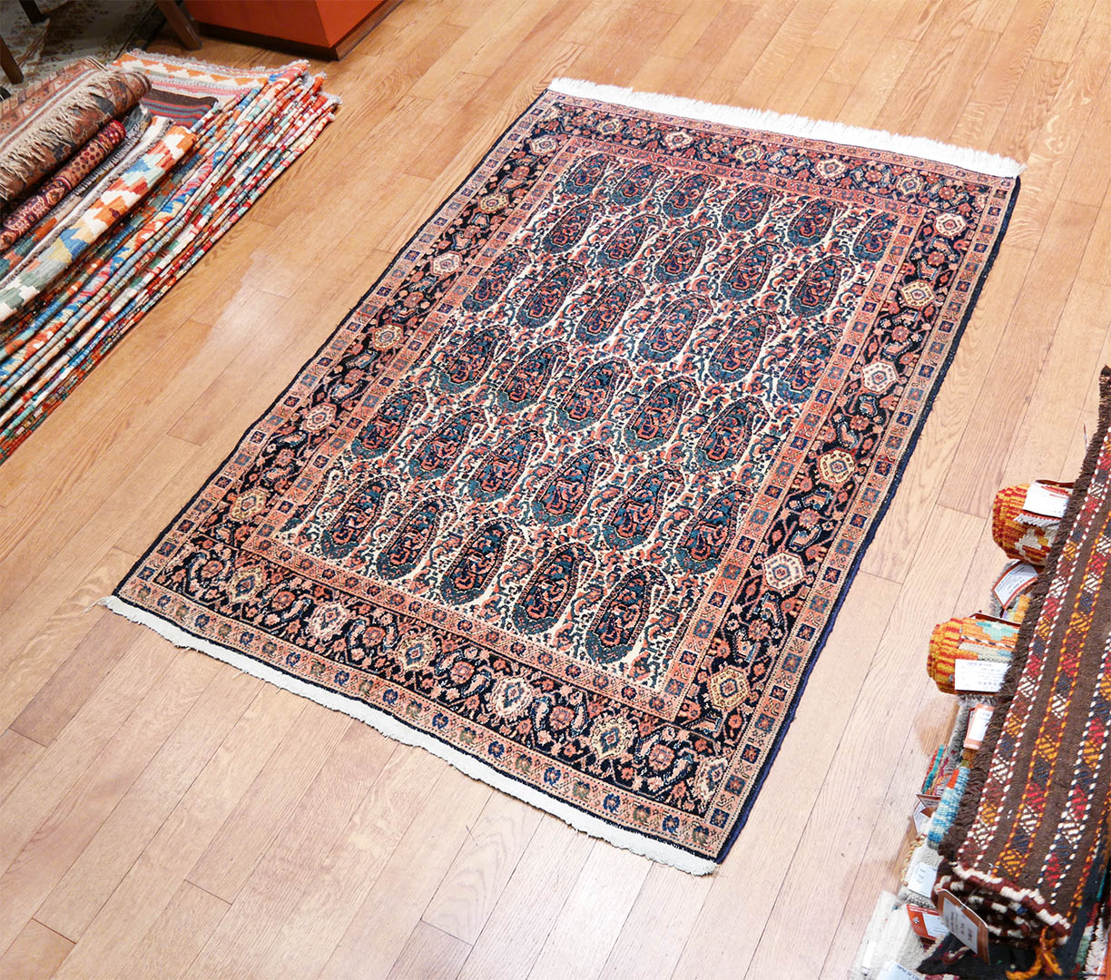 SAMSUNG CSC Szenné antik szőnyeg 190 x 134 cm