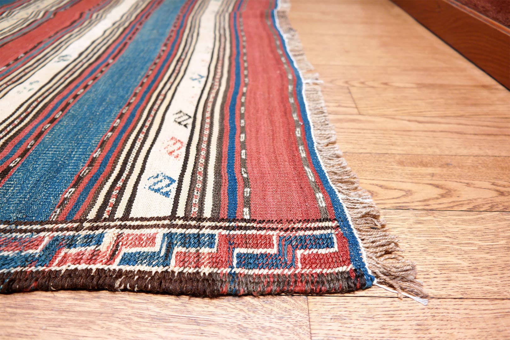 Shahsewan antik szőnyeg 290 x 152 cm - AAB055-antik-kezi-szovesu-shahsewan-kilim-szonyeg-perzsiabol-b Shahsewan antik szőnyeg 290 x 152 cm - AAB055-antik-kezi-szovesu-shahsewan-kilim-szonyeg-perzsiabol-b