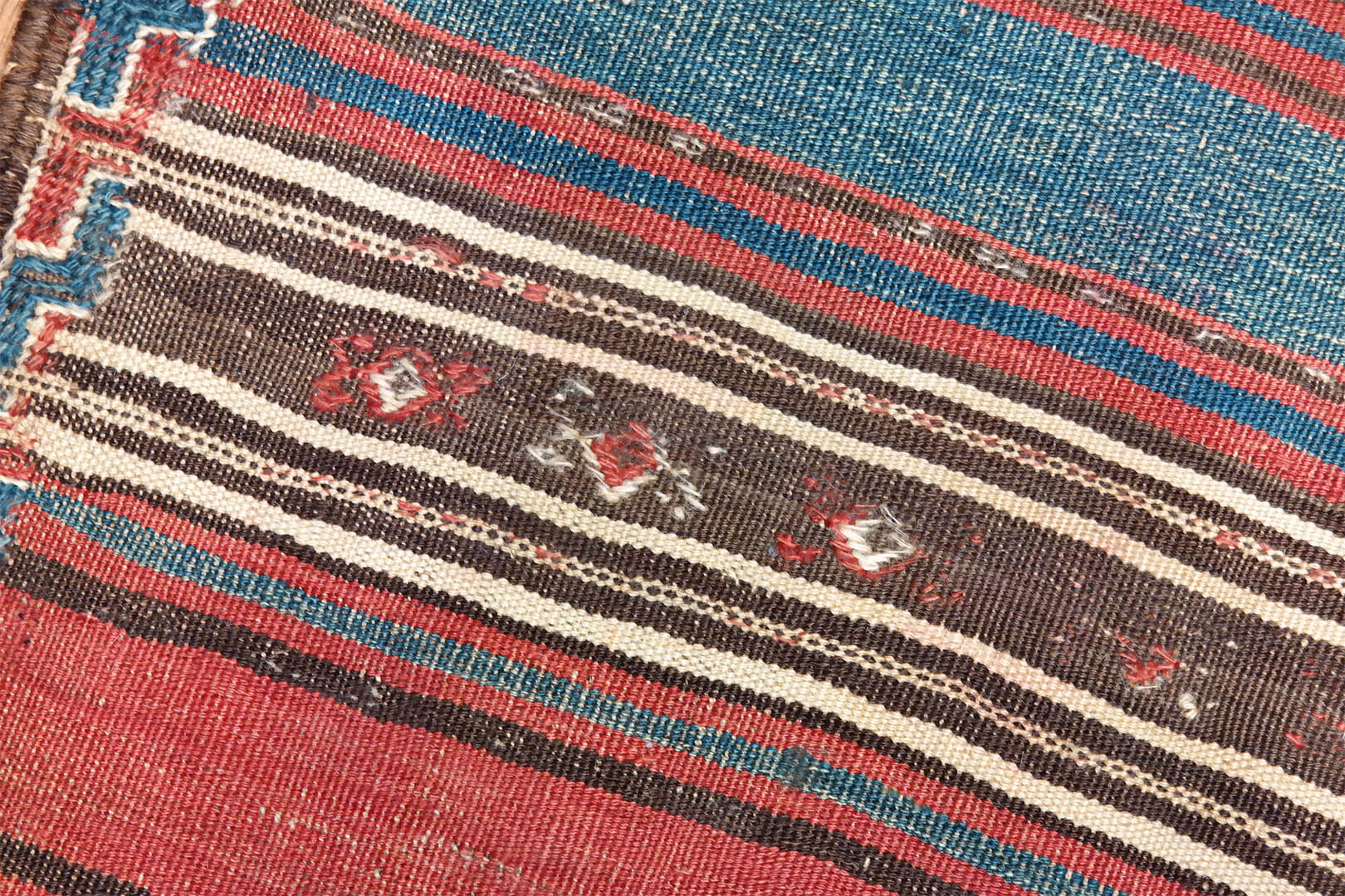 Shahsewan antik szőnyeg 290 x 152 cm - AAB055-antik-kezi-szovesu-shahsewan-kilim-szonyeg-perzsiabol-d Shahsewan antik szőnyeg 290 x 152 cm - AAB055-antik-kezi-szovesu-shahsewan-kilim-szonyeg-perzsiabol-d