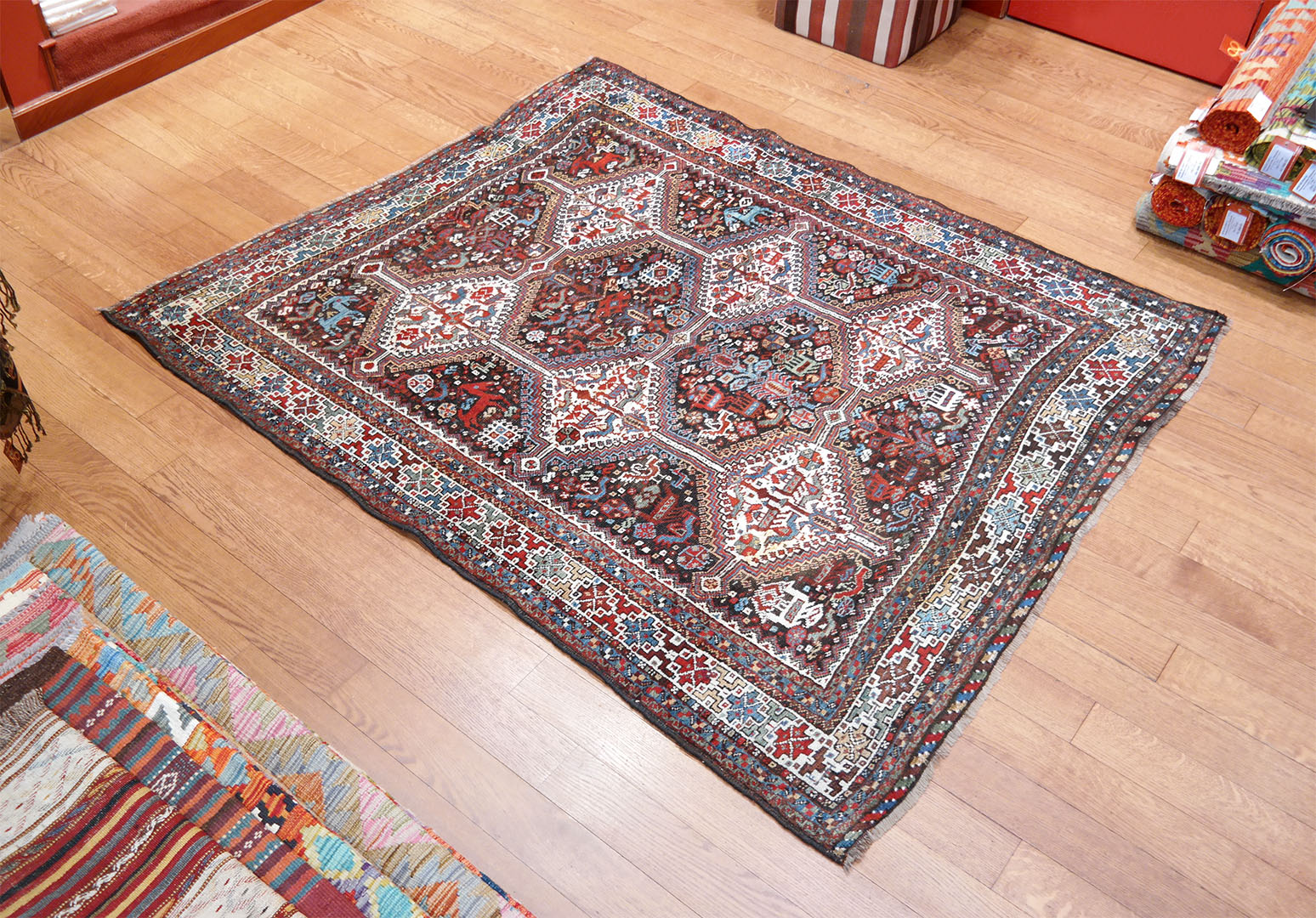 Khamseh antik perzsa szőnyeg