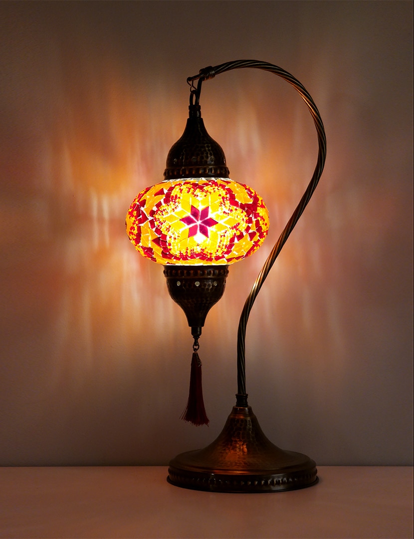 Narancssárga karos lámpa - MN3DMO-NP1-mozaikuveg-karos-lampa-torokorszagbol-b