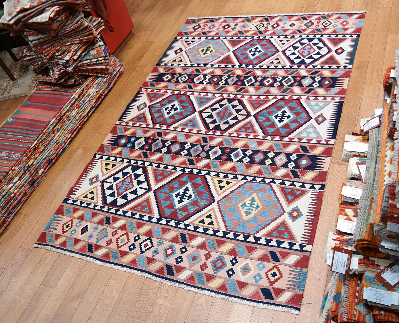 KR2099-kezi-szovesu-regi-gyapju-kaukazusi-kelim-szonyeg-o