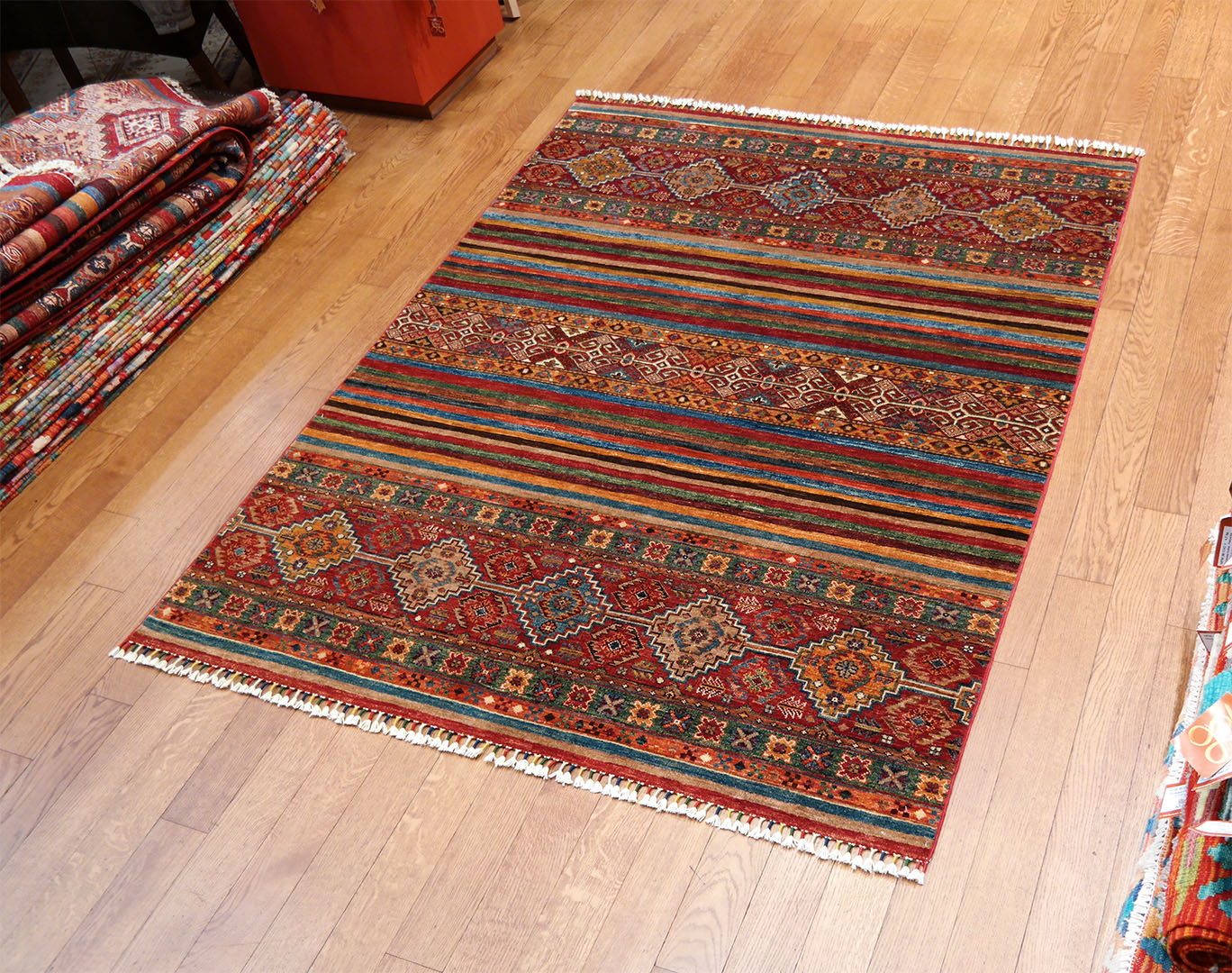 Khorjin szőnyeg 198 x 156 cm