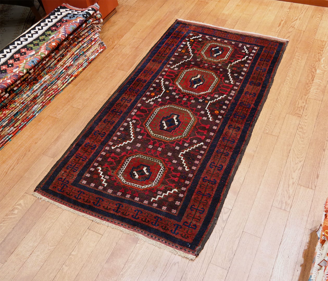 Beludj perzsa szőnyeg 218 x 110 cm - AAB066-beludj-kezi-csomozasu-regi-gyapju-szonyeg-perzsiabol-l Beludj perzsa szőnyeg 218 x 110 cm - AAB066-beludj-kezi-csomozasu-regi-gyapju-szonyeg-perzsiabol-l