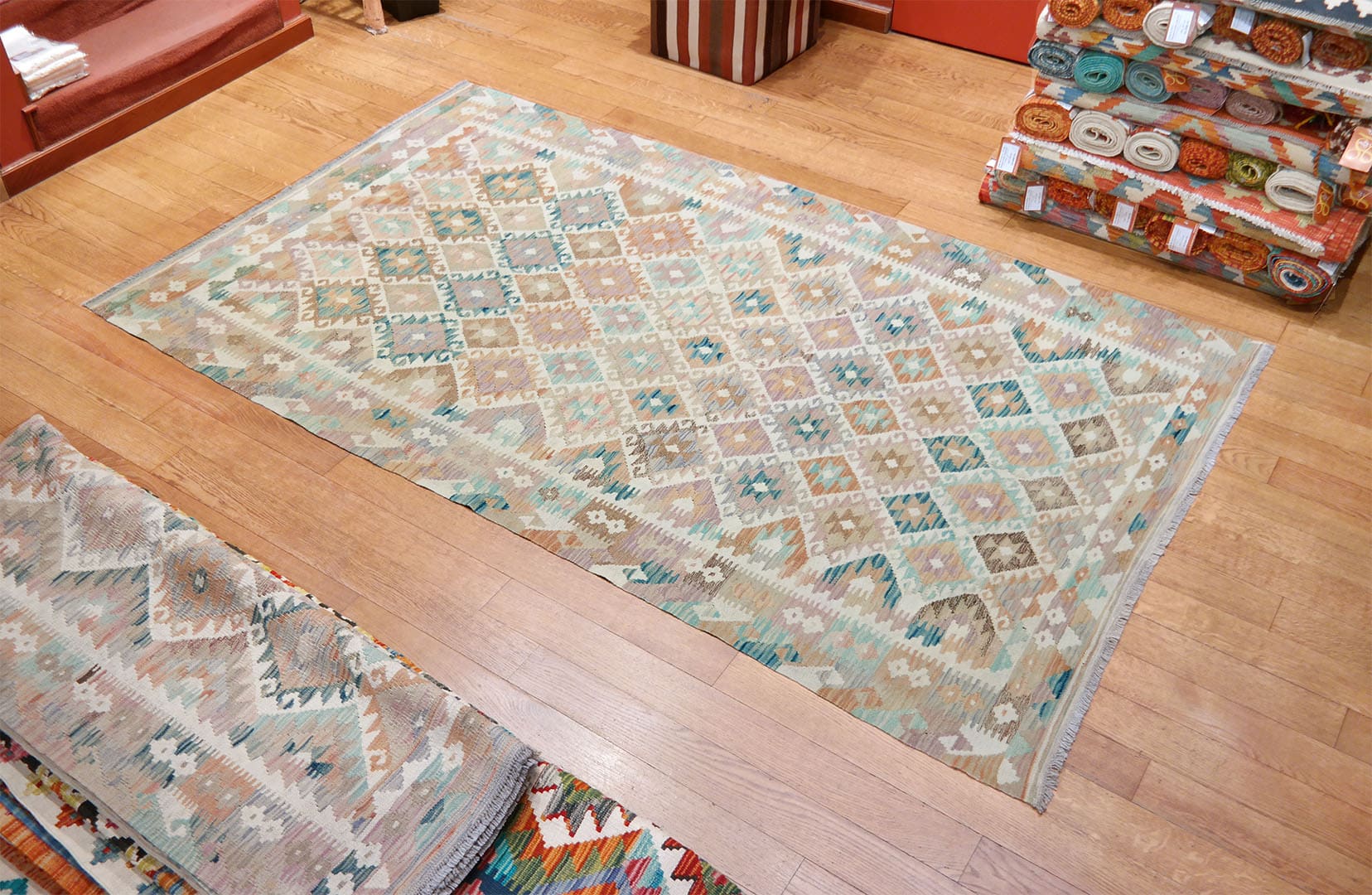 Kilim szövött szőnyeg 247 x 150 cm - SPM30-1754-maimana-kelim-kezi-szovesu-gyapju-szonyeg-pakisztanbol-b Kilim szövött szőnyeg 247 x 150 cm - SPM30-1754-maimana-kelim-kezi-szovesu-gyapju-szonyeg-pakisztanbol-b