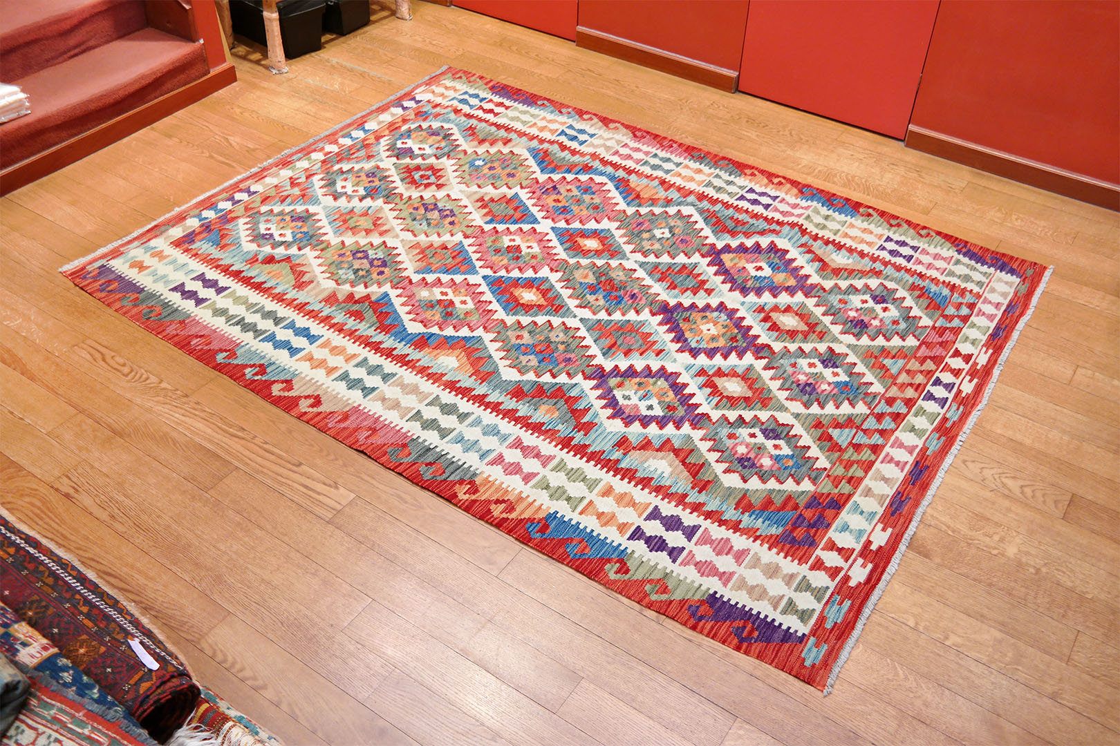 Kilim szövött szőnyeg 239 x 183 cm - SPM30-1769-maimana-kelim-kezi-szovesu-gyapju-szonyeg-pakisztanbol-b Kilim szövött szőnyeg 239 x 183 cm - SPM30-1769-maimana-kelim-kezi-szovesu-gyapju-szonyeg-pakisztanbol-b