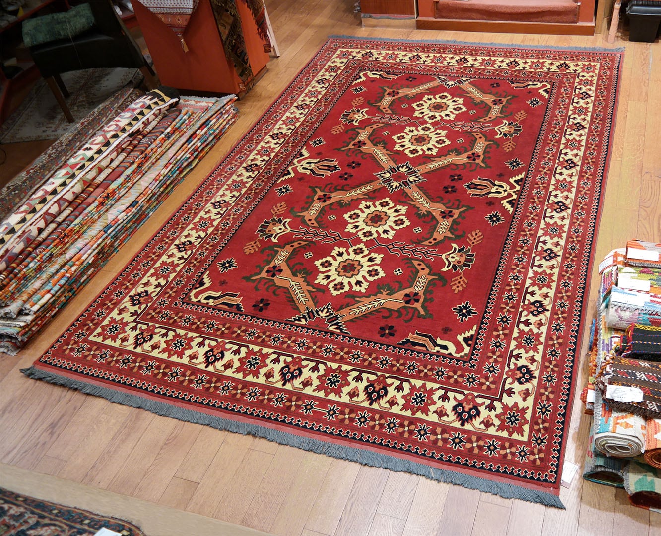 Kargai afgán szőnyeg 308 x 202 cm - KR2109-kargai-kezi-csomozasu-gyapju-szonyeg-afganisztanbol-j Kargai afgán szőnyeg 308 x 202 cm - KR2109-kargai-kezi-csomozasu-gyapju-szonyeg-afganisztanbol-j