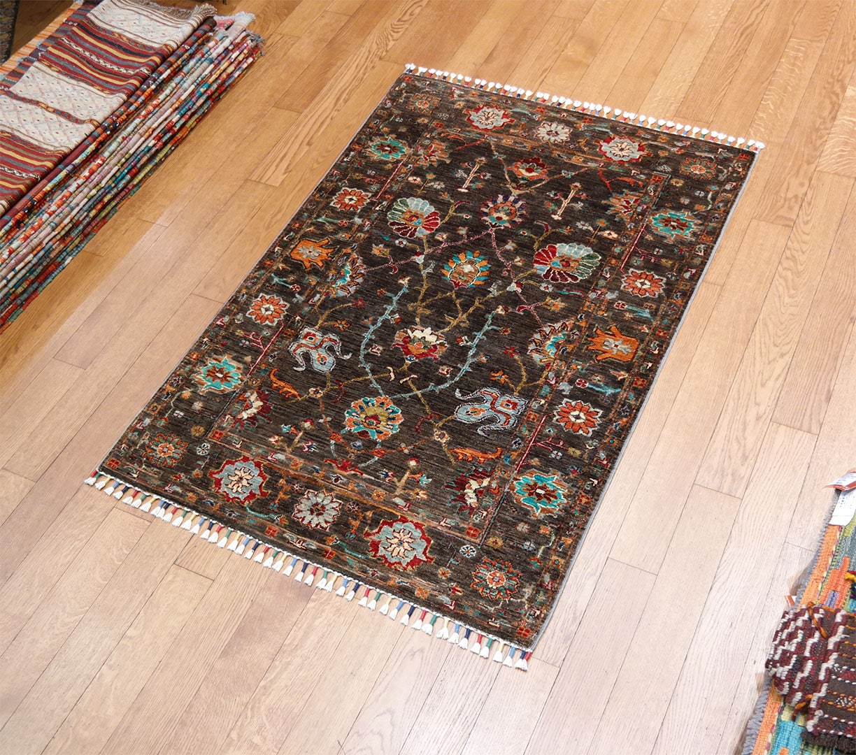 Khorjin szőnyeg 147 x 105 cm - SP130-110-khorjin-kezi-csomozasu-gyapju-szonyeg-pakisztanbol-m