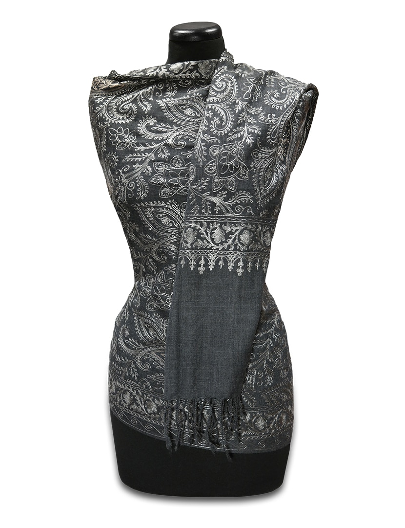 Selyem hímzett szürke stóla - EXGY24-FSZ-himzett-gyapju-selyem-sal-indiabol-a