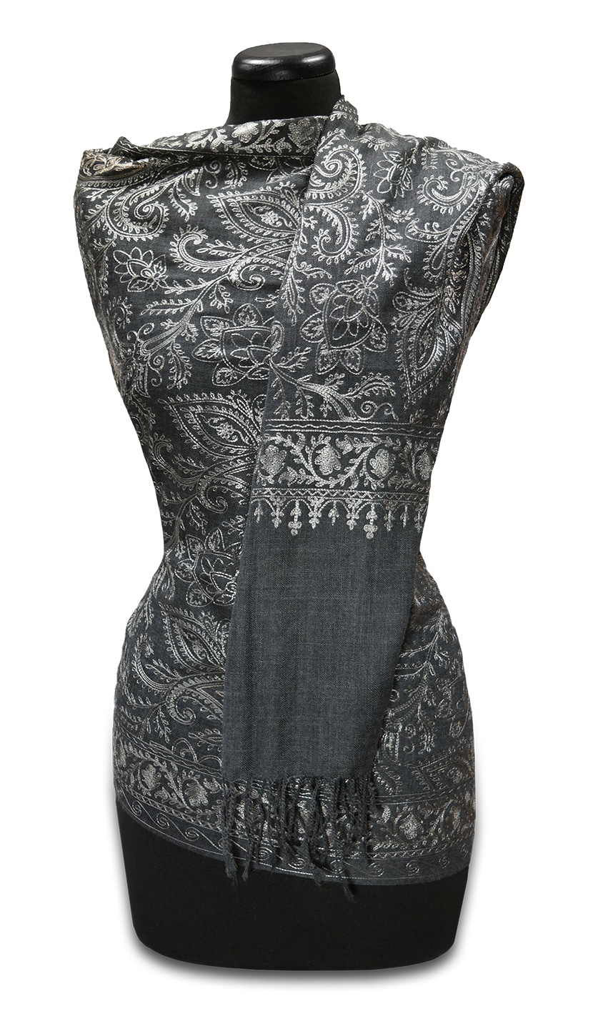 Selyem hímzett szürke stóla - EXGY24-FSZ-himzett-gyapju-selyem-sal-indiabol-aa