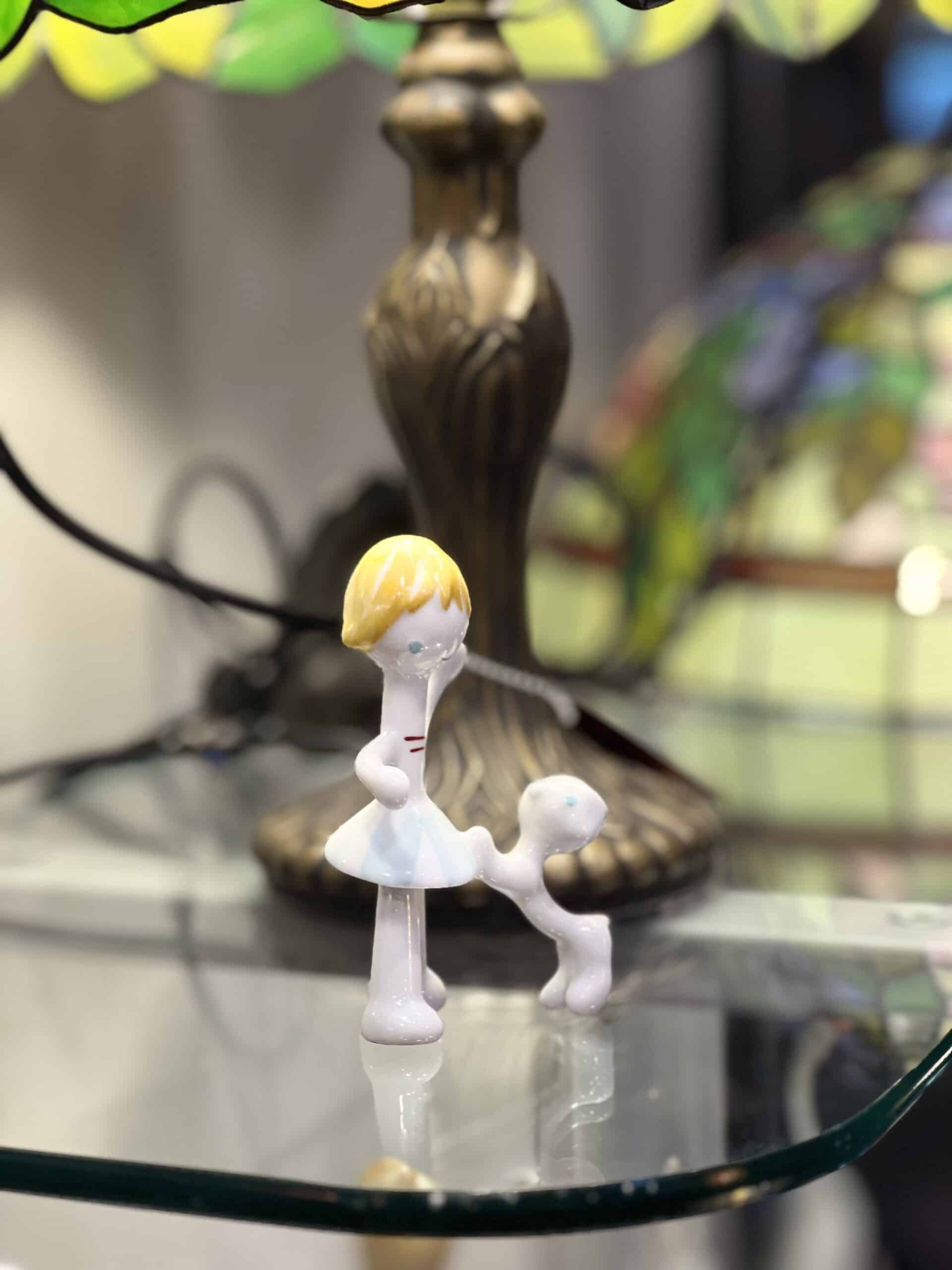 Hollóházi Kati és Pamacs figura (2)