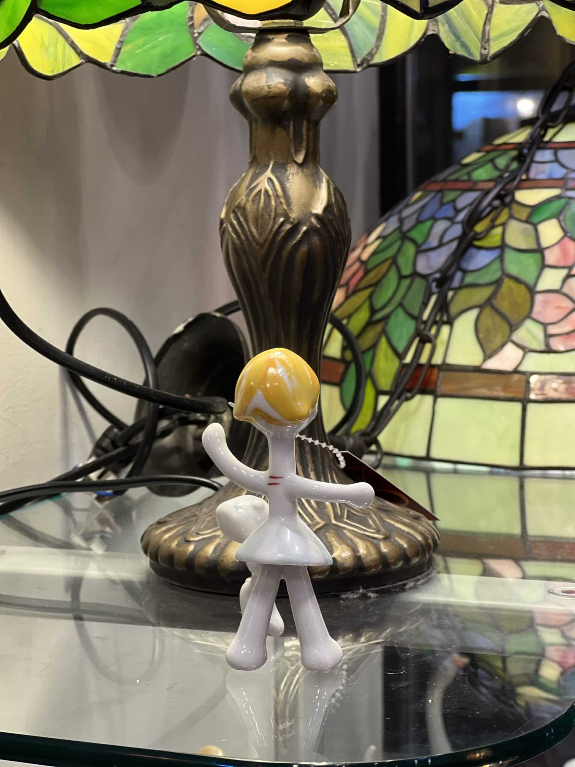 Hollóházi Kati és Pamacs figura (3) Hollóházi Kati és Pamacs figura (3)