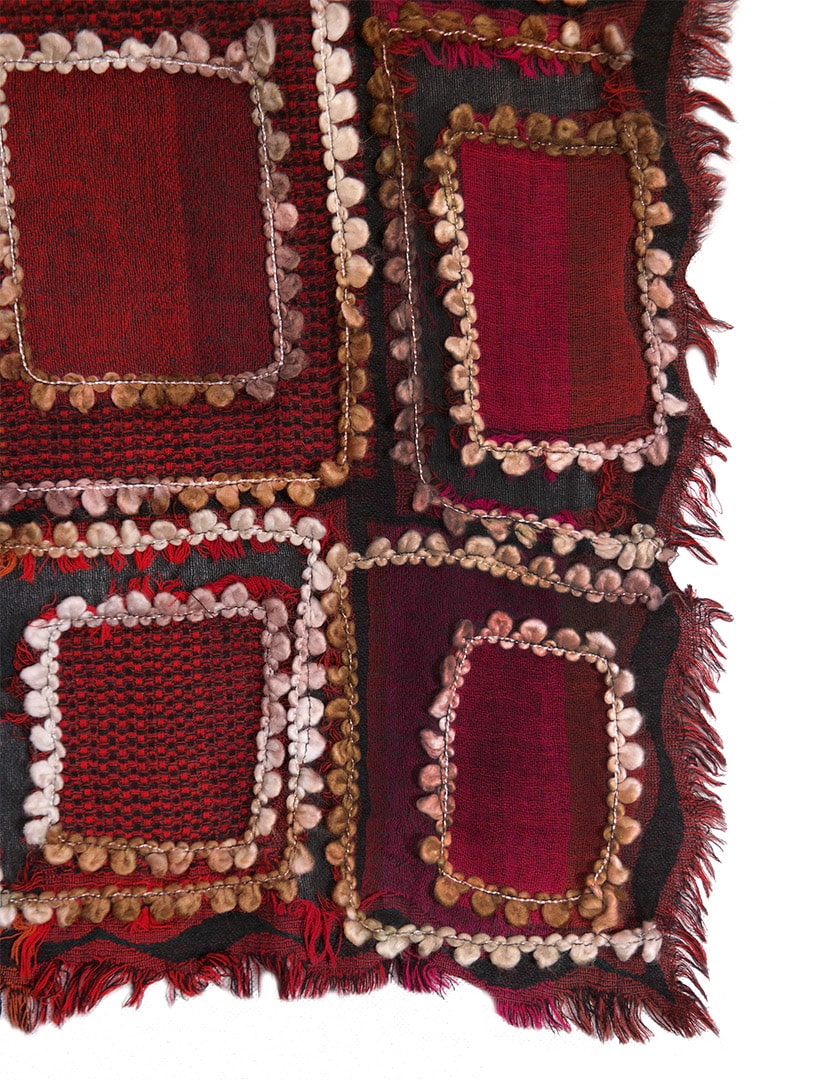 SAMSUNG CSC Hímzett piros gyapjú stóla - KJAM194-PF1-noi-gyapju-sal-indiabol-g