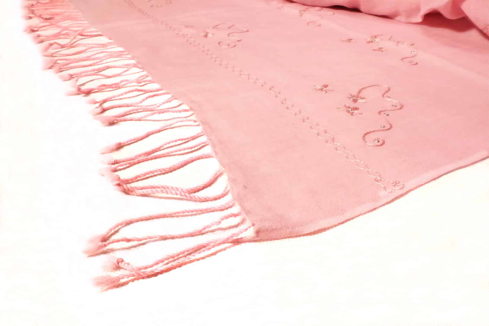 Világos rózsaszín gyapjú stóla - SE12-R1-noi-gyapju-sal-indiabol-c Világos rózsaszín gyapjú stóla - SE12-R1-noi-gyapju-sal-indiabol-c