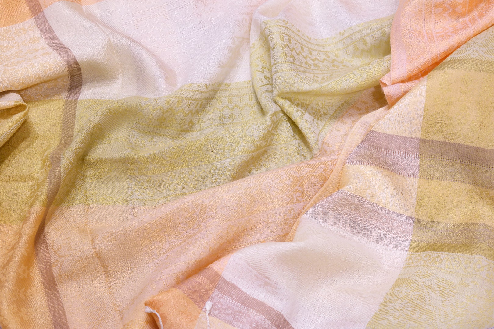 Női aranysárga selyem stóla - TWSJ153-SN1-selyem-gyapju-noi-sal-indiabol-e