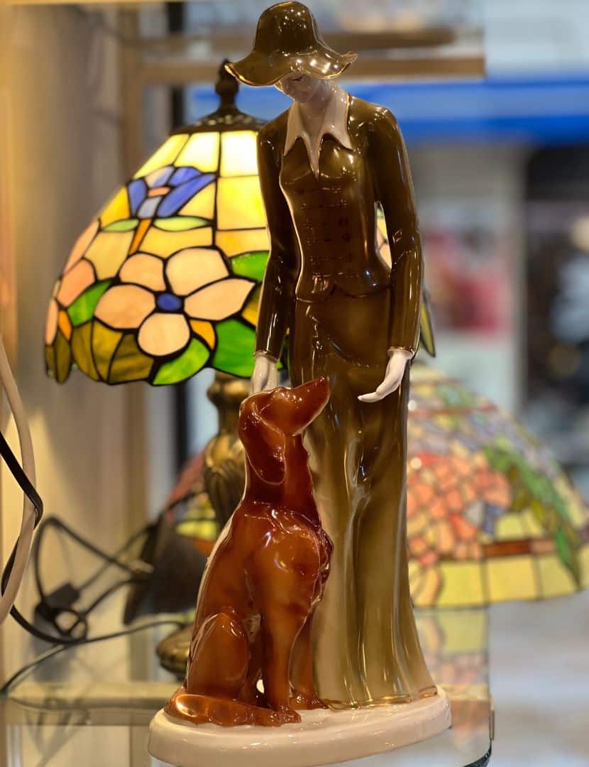 Hollóházi zöld ruhás nő (1)