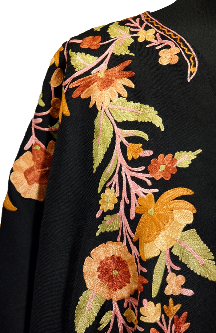 SAMSUNG CSC Sárgásbarna színű hímzett poncsó - KPOE-FSZ15-noi-himzett-gyapju-poncso-indiabol-e