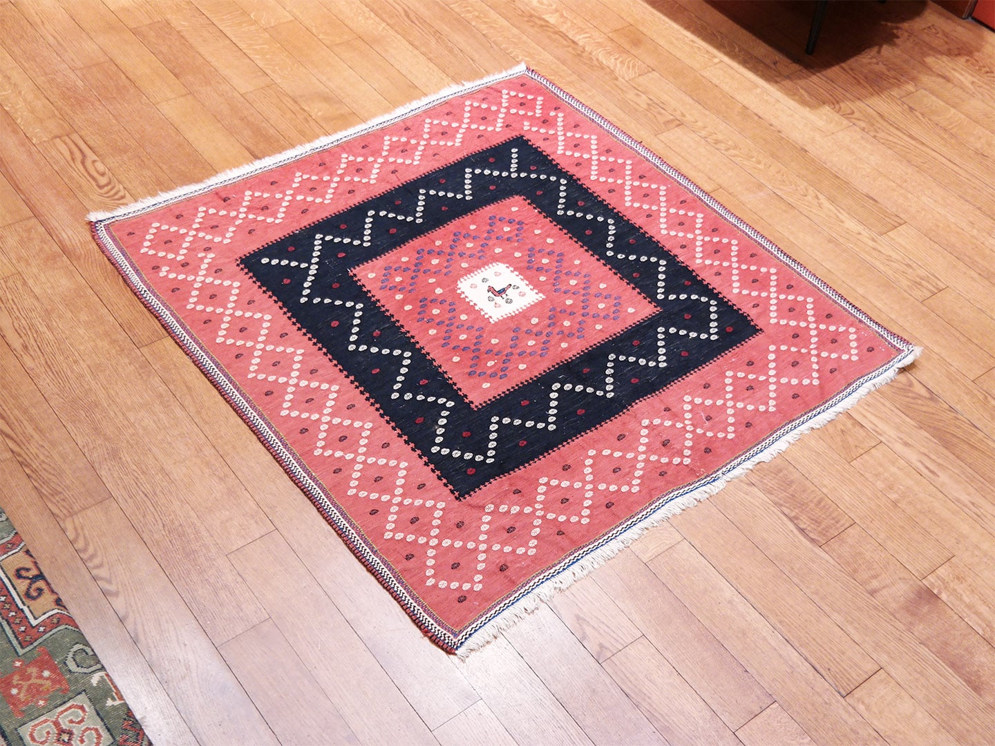 KR2275-sofreh-kilim-127-cm-x-127-cm-jpg-6 Sofreh kilim 127 x 127 cm