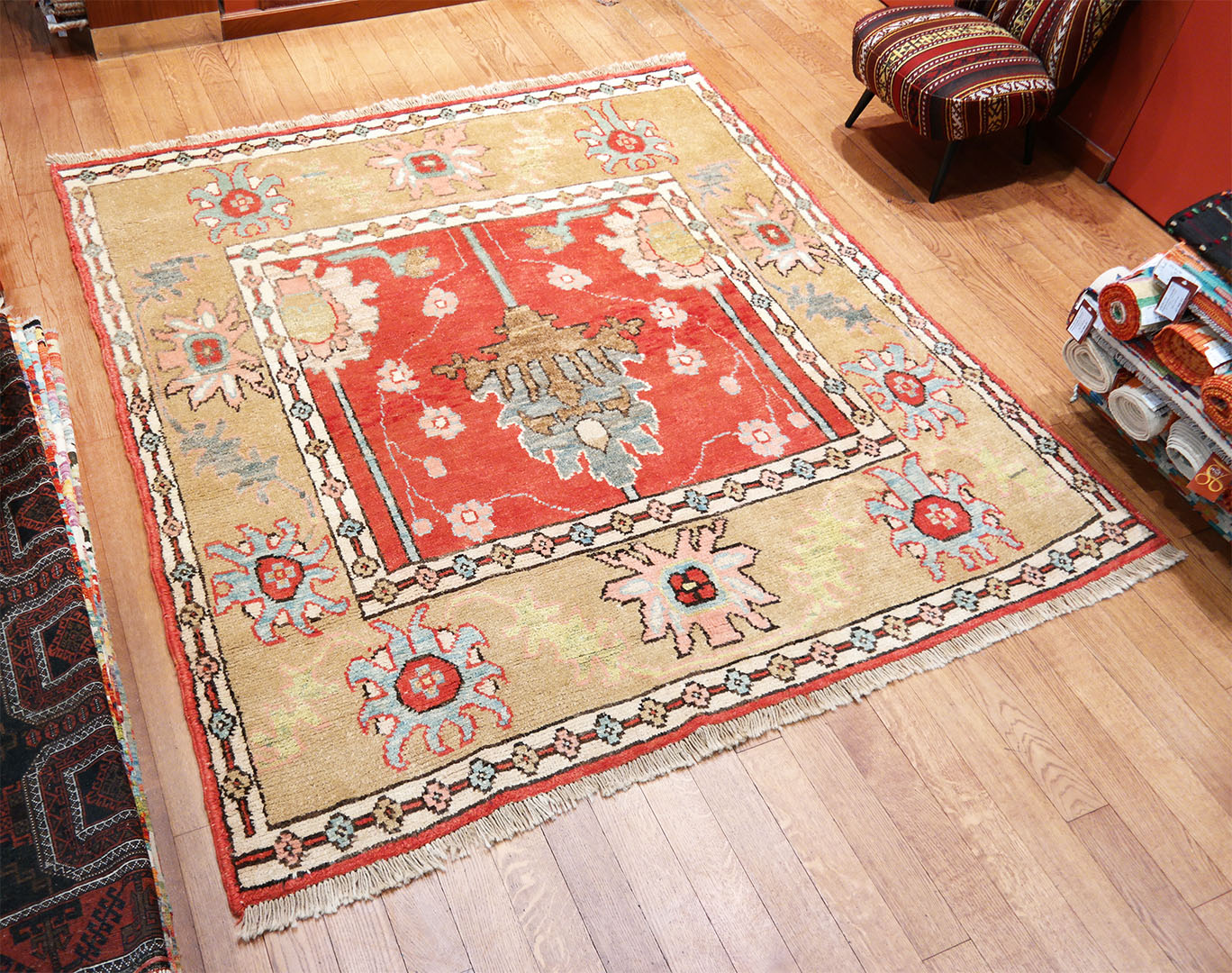 SAMSUNG CSC Ushak török szőnyeg 220 x 200 cm - AAB-105-kezi-csomozasu-ushak-gyapju-szonyeg-torokorszagbol-h