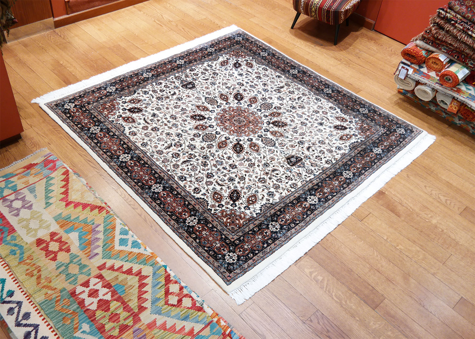 SAMSUNG CSC Tabriz iráni szőnyeg 187 x 186 cm - KR2461-tabriz-kezi-csomozasu-gyapju-szonyeg-iranbol-g