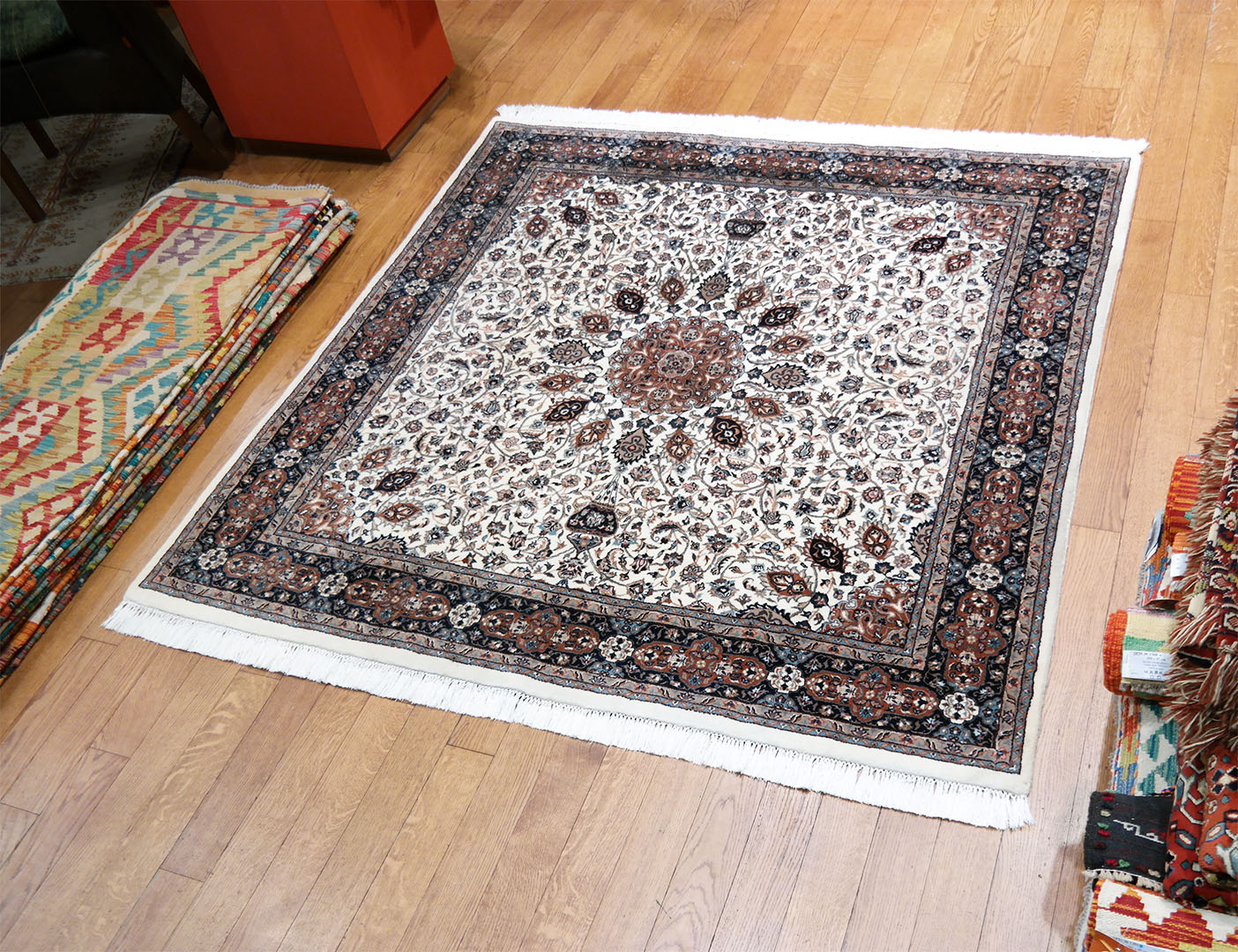 SAMSUNG CSC Tabriz iráni szőnyeg 187 x 186 cm - KR2461-tabriz-kezi-csomozasu-gyapju-szonyeg-iranbol-n