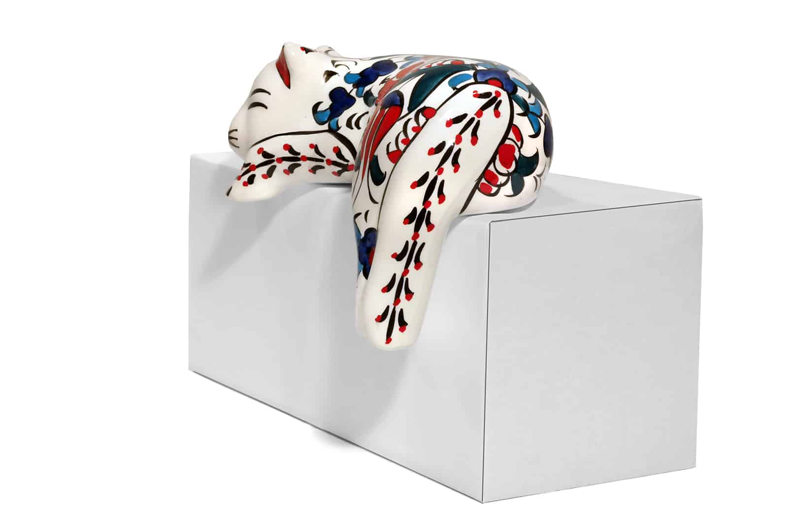 SAMSUNG CSC Fekvő virágos kerámia macska - CK63-35-kezzel-festett-keramia-macska-torokorszagbol-bb