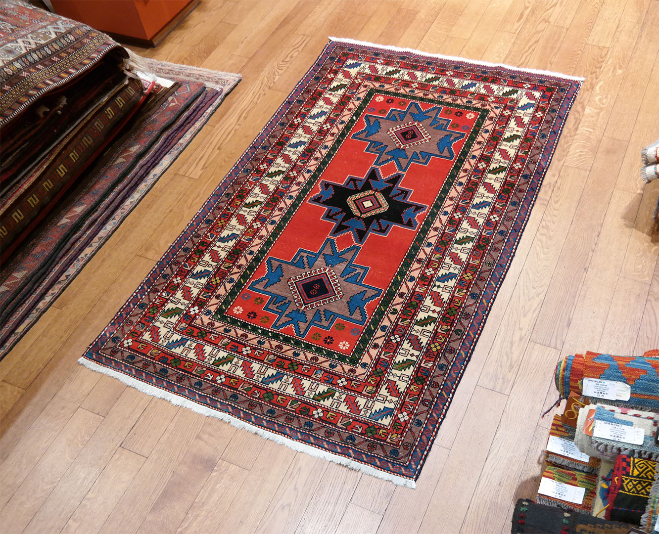 Régi Dagesztáni szőnyeg 185 x 115 cm - KR2768-regi-kezi-csomozasu-dagesztani-szonyeg-o Régi Dagesztáni szőnyeg 185 x 115 cm - KR2768-regi-kezi-csomozasu-dagesztani-szonyeg-o