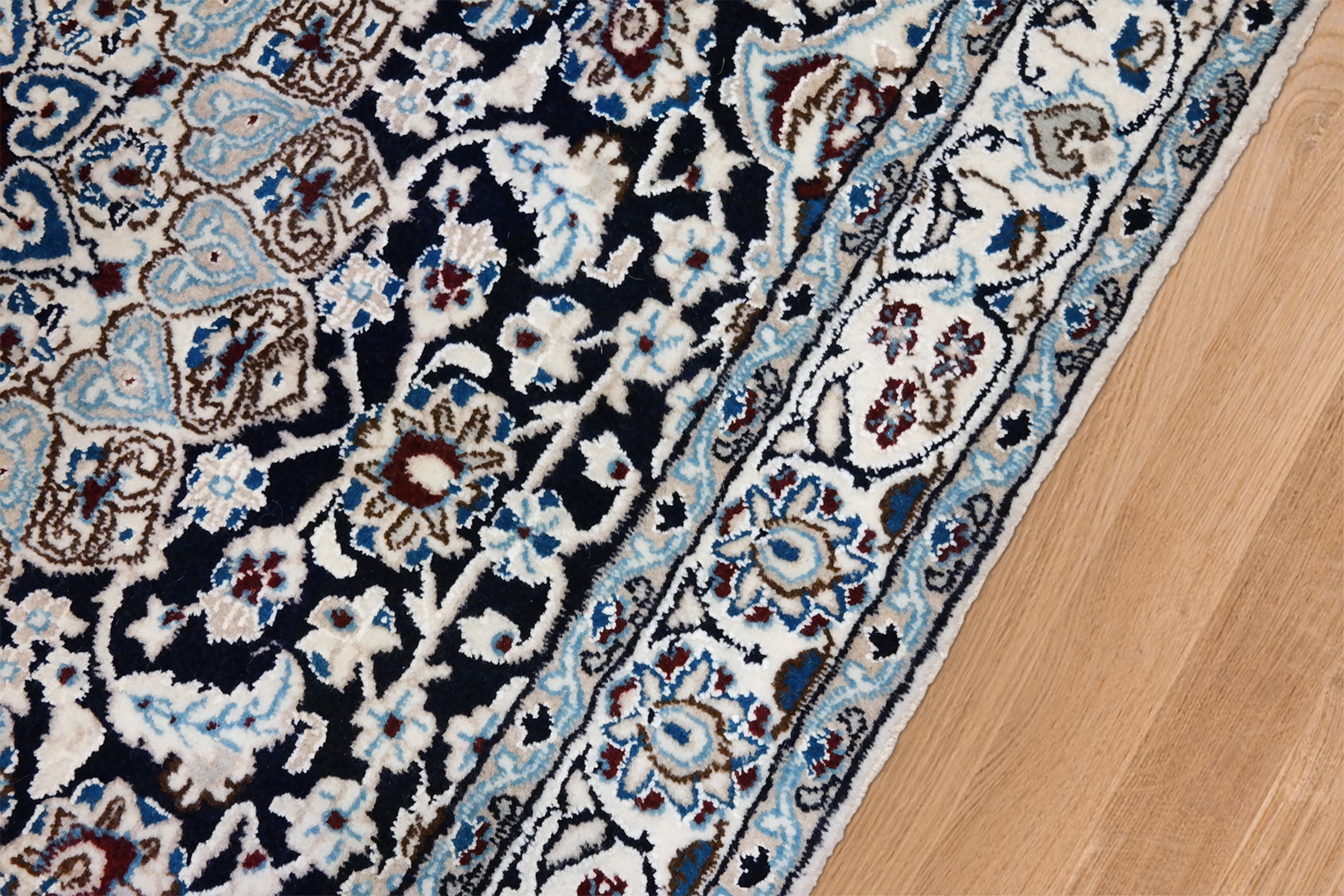 SAMSUNG CSC Nain iráni szőnyeg 198 x 115 cm - KR2771-nain-kezi-csomozasu-gyapju-szonyeg-iranbol-c