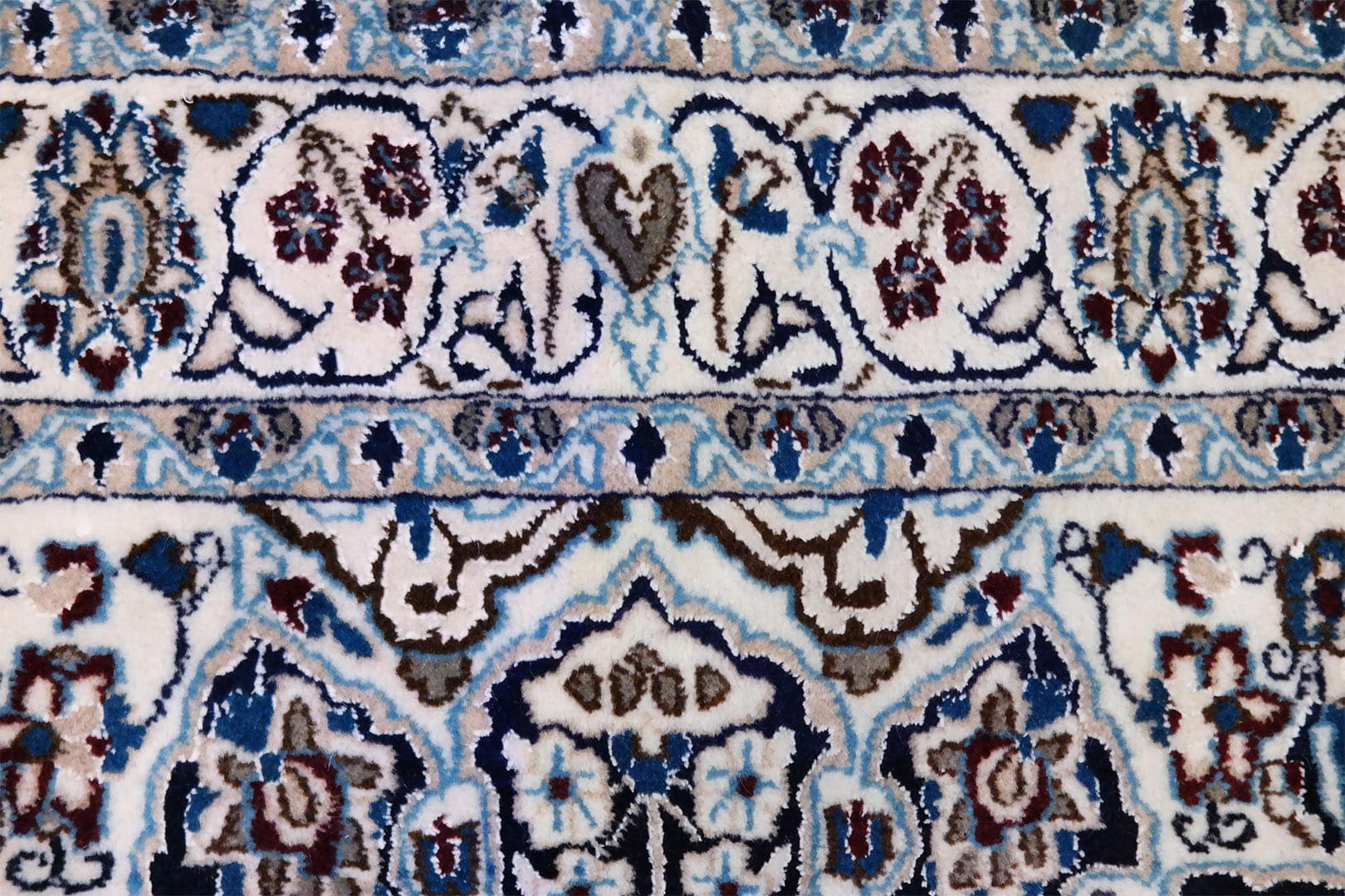 SAMSUNG CSC Nain iráni szőnyeg 198 x 115 cm - KR2771-nain-kezi-csomozasu-gyapju-szonyeg-iranbol-f