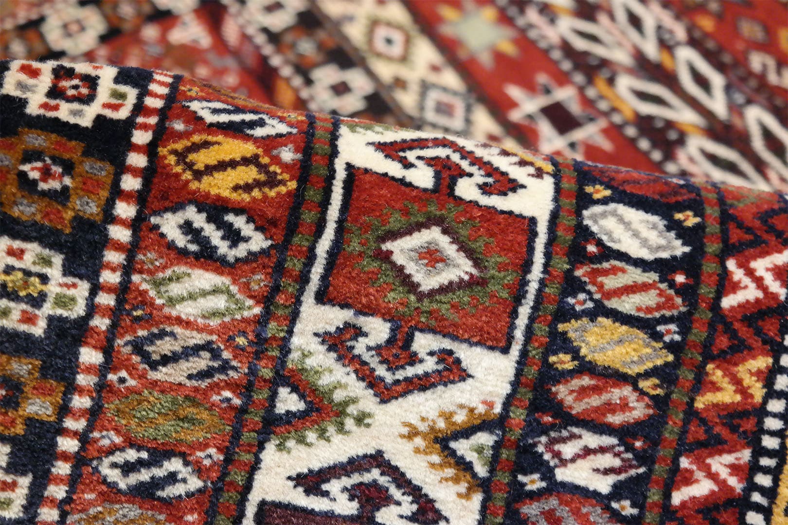 SAMSUNG CSC Yalameh iráni szőnyeg 160 x 123 cm - KR2769-yalameh-regi-kezi-csomozasu-gyapju-szonyeg-iranbol-l