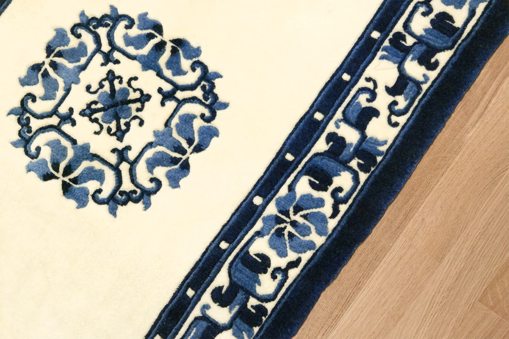 Old Chinese carpet 140 x 71 cm - KR2777-hand-knotted-wool-carpet-from-china-c Old Chinese carpet 140 x 71 cm - KR2777-hand-knotted-wool-carpet-from-china-c