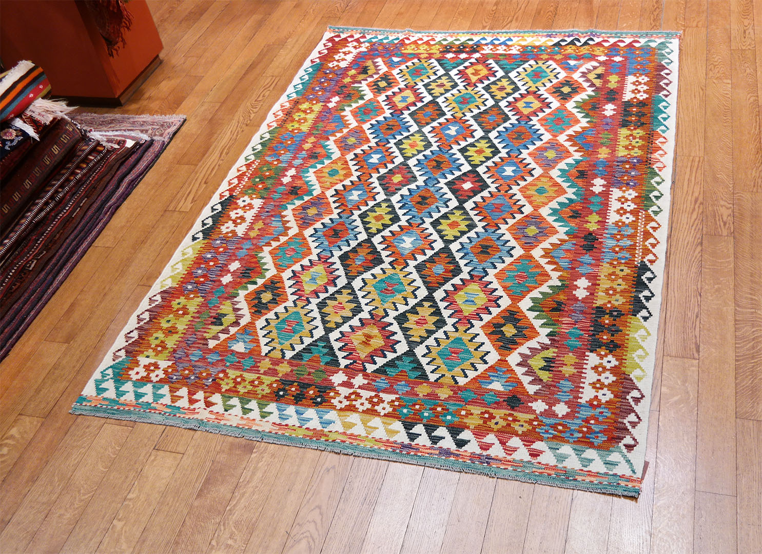 Kilim szövött szőnyeg 241 x 172 cm - SPM30-1874-maimana-kilim-kezi-szovesu-gyapju-szonyeg-pakisztanbol-c Kilim szövött szőnyeg 241 x 172 cm - SPM30-1874-maimana-kilim-kezi-szovesu-gyapju-szonyeg-pakisztanbol-c