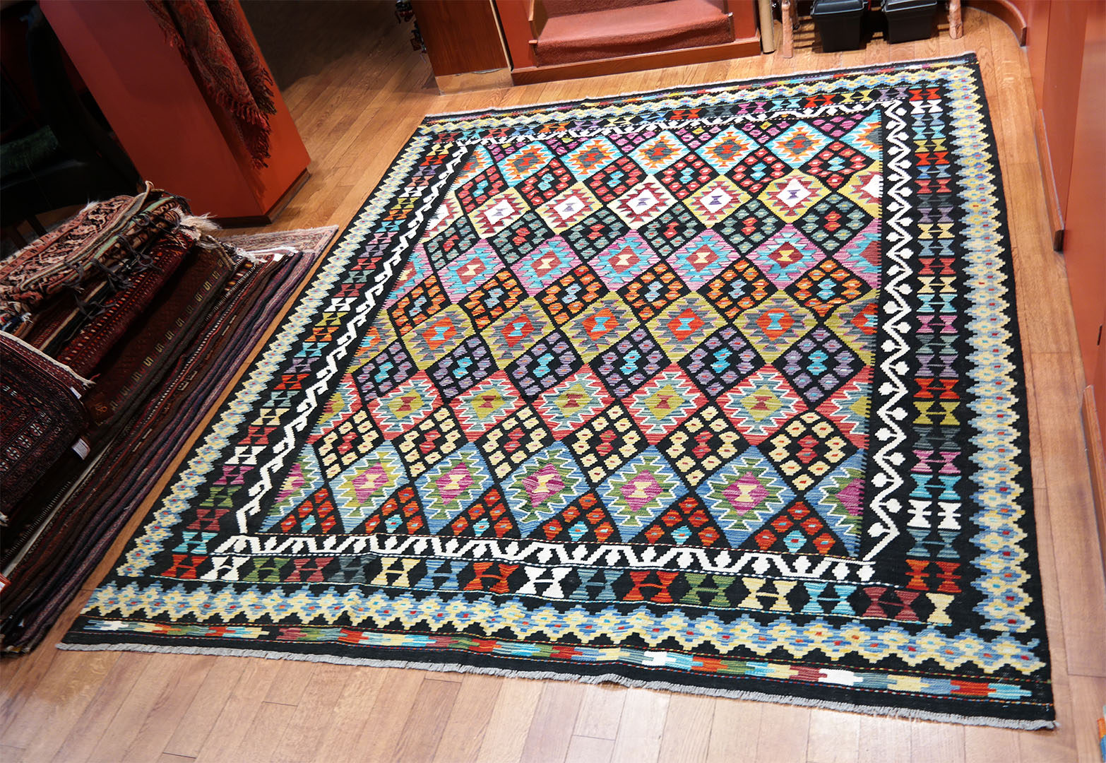 Kilim szövött szőnyeg 299 x 256 cm - SPM30-2006-maimana-kilim-kezi-szovesu-gyapju-szonyeg-pakisztanbol-c Kilim szövött szőnyeg 299 x 256 cm - SPM30-2006-maimana-kilim-kezi-szovesu-gyapju-szonyeg-pakisztanbol-c