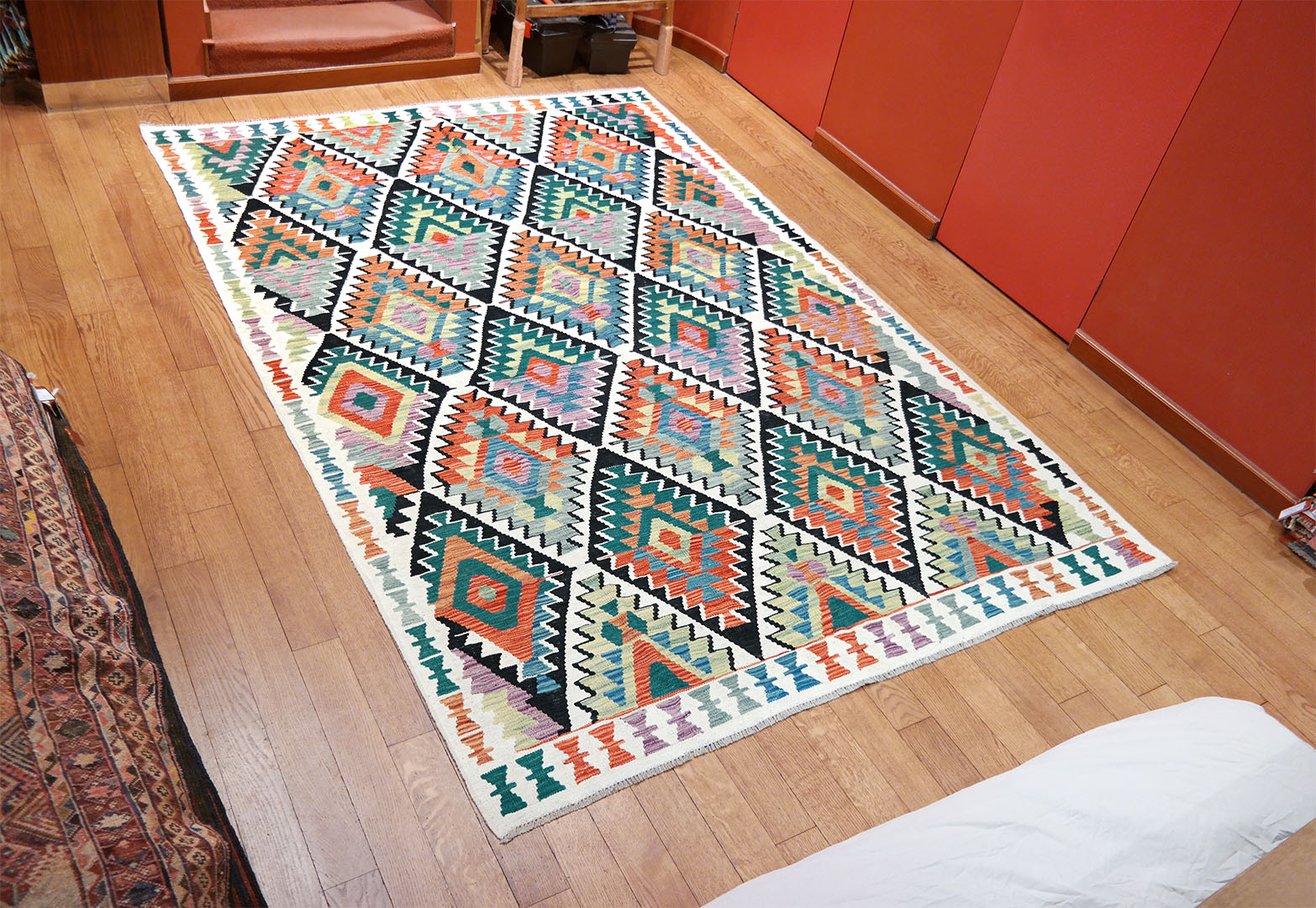 Kilim woven carpet 290 x 200 cm - SPM30-1833-maimana-kilim-hand-woven-wool-carpet-from-pakistan-b Kilim woven carpet 290 x 200 cm - SPM30-1833-maimana-kilim-hand-woven-wool-carpet-from-pakistan-b