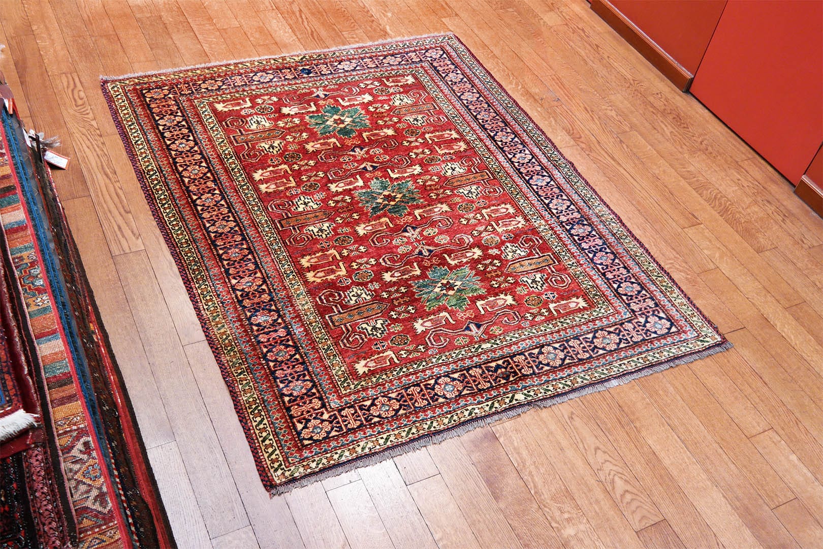 Régi Kazak mintás szőnyeg 190 x 154 cm - KR2122-kazak-mintas-kezi-csomozasu-afgan-szonyeg-b