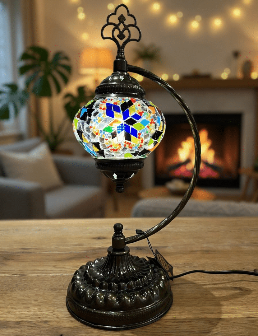 Színes karos lámpa